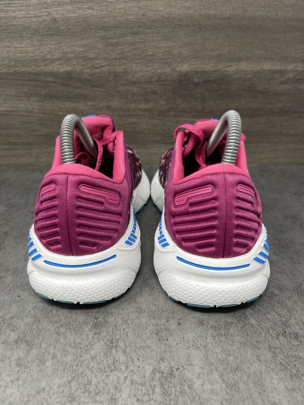 Brooks Adrenaline GTS 22 Magenta Leopard Womens Size 7.5 Stability Running Shoes - Picture 8 of 10